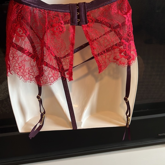 Seven ‘til midnight S - Picture 6 of 6